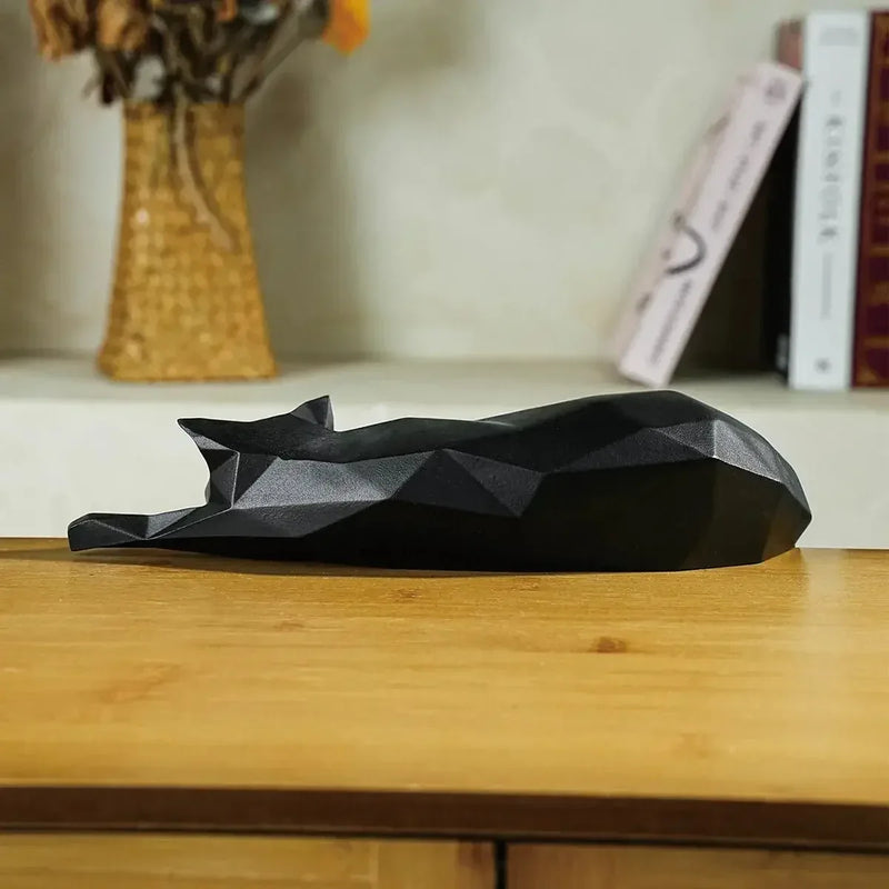 Sculpture de chat allongé moderne - MiaouDéco