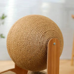 Griffoir Arc avec Balle en Sisal - MiaouDéco