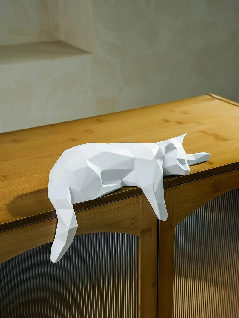 Sculpture de chat allongé moderne - MiaouDéco