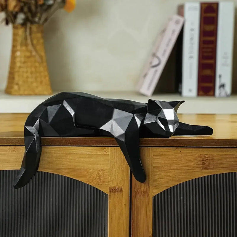 Sculpture de chat allongé moderne - MiaouDéco